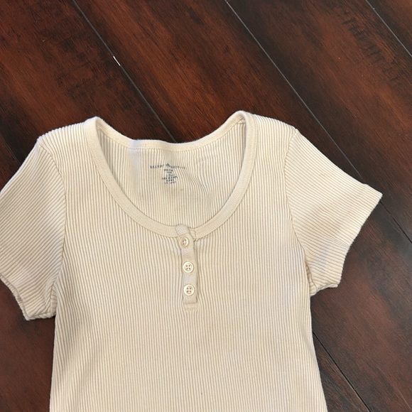 Brandy Melville White blouse - Picture 2 of 2